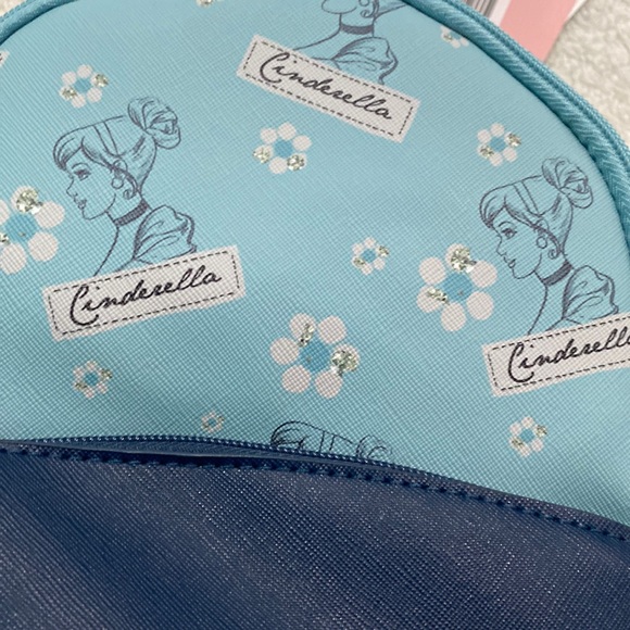 🆕Danielle Nicole Disney “Cinderella” Backpack, Blue - Picture 3 of 10